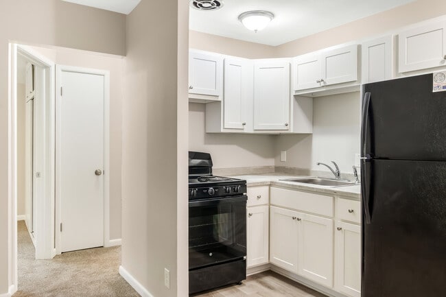 Building Photo - 3140 S 48th St Unit 6