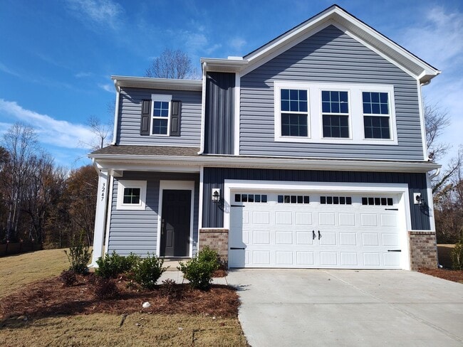 Building Photo - Beautiful End-Unit Home in Blackwood Creek!