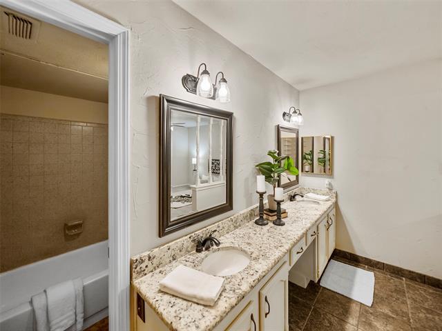 Photo - 1320 Clearview Dr