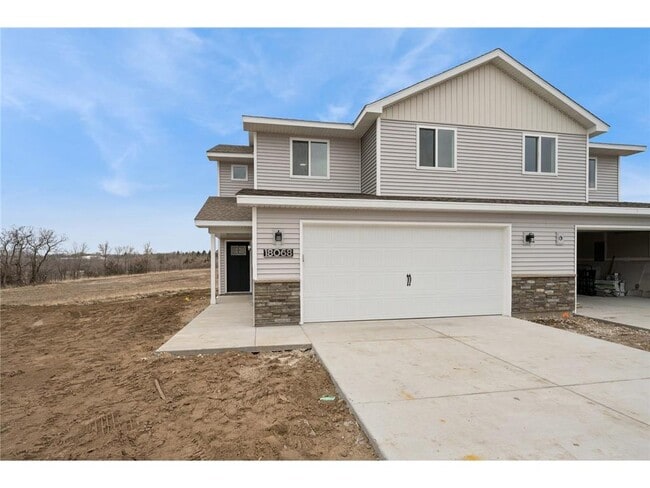 Building Photo - 18061 Walnut Circle