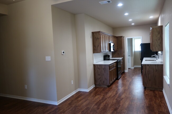 Bob Brown Apartments