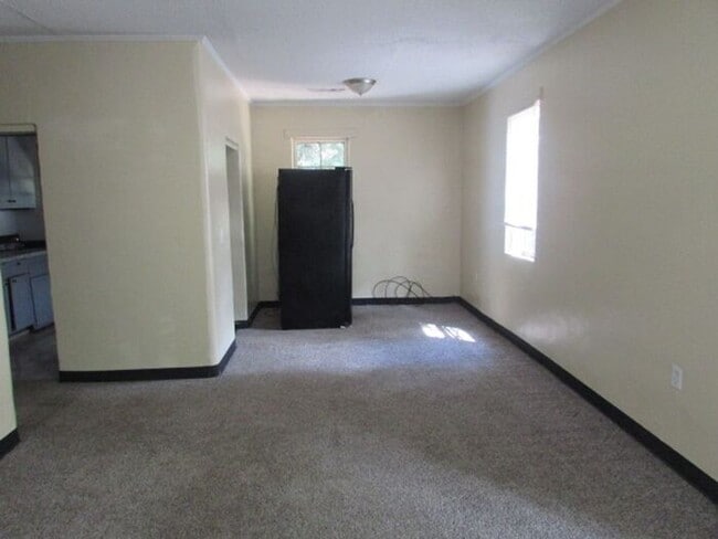 28 Burgess Ct