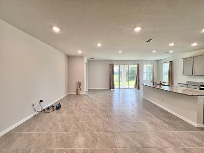 Photo - 33869 Field Maple Lp