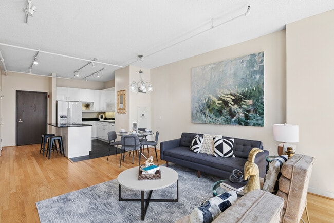 Photo - 737 W Washington Blvd Unit 806