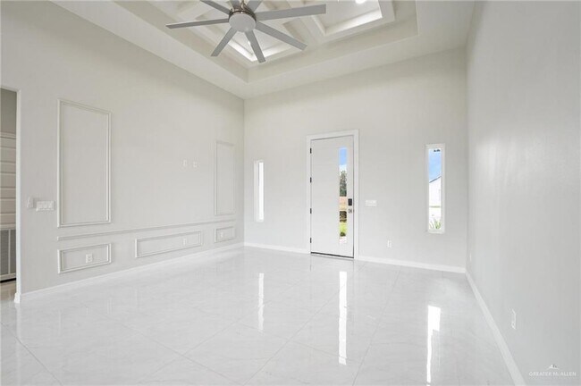 Photo - 19 E Boxwood Ave