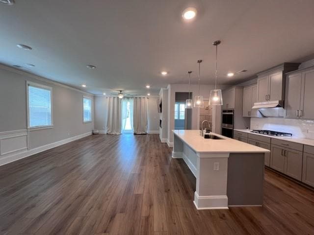 Photo - 705 Lanarck Wy