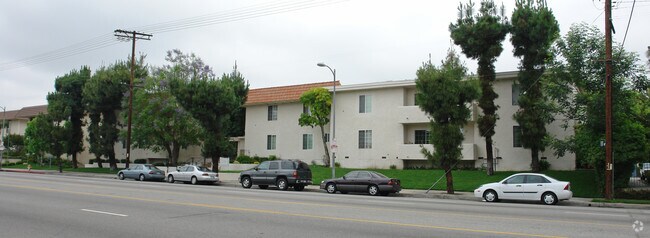 Photo - Nordhoff Apartments