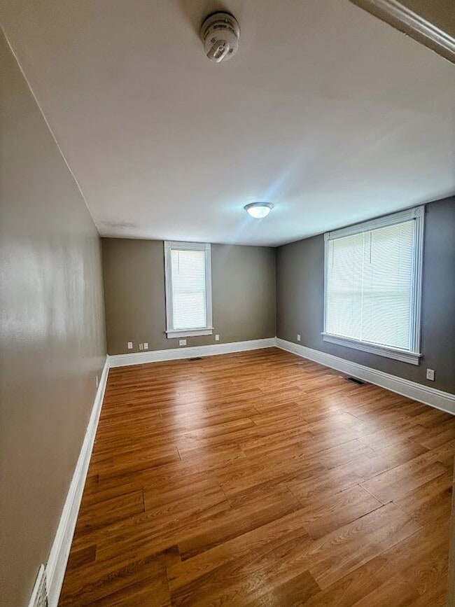 Photo - Three bedroom 1.5 bathroom home for rent