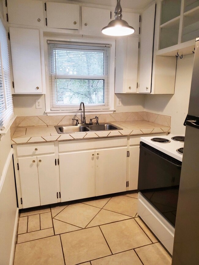 1025 S Hollywood Dr Unit C