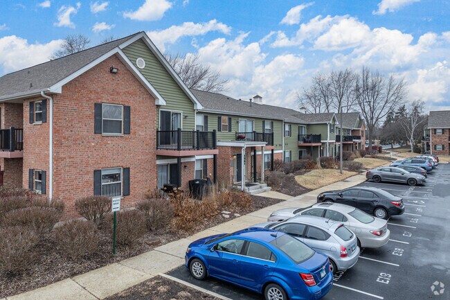 Primary Image - Chantecleer Lakes Apartments