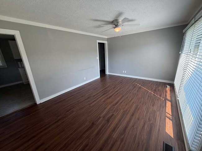 1227 Rocky Hill Rd