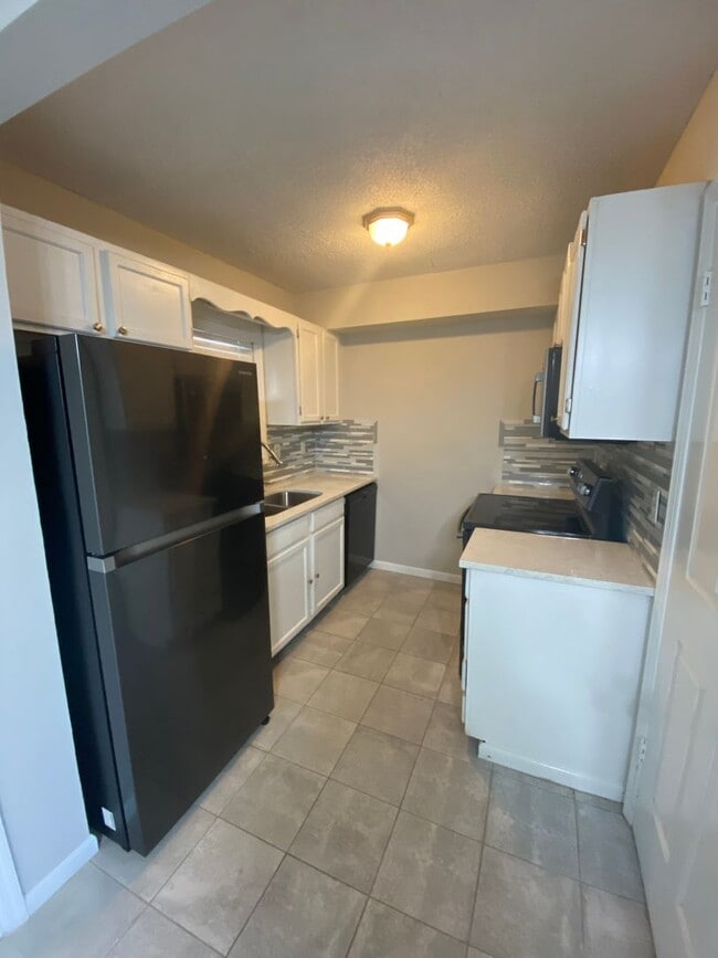 Photo - NEW PRICE - Updated Townhome Available for Rent in Roswell!