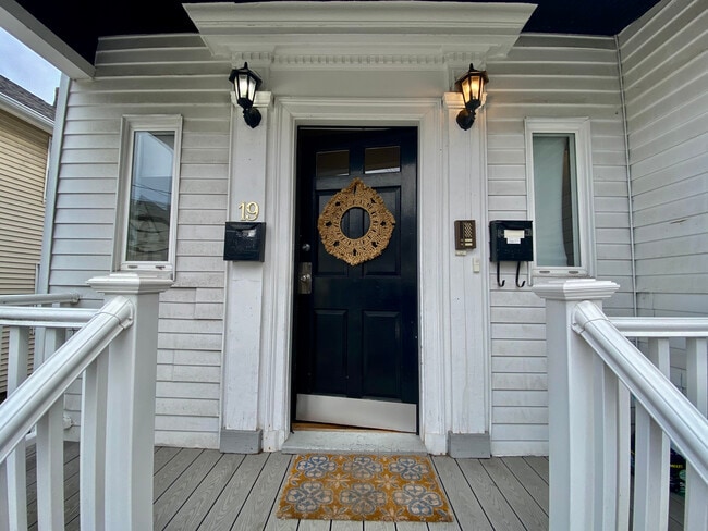 Photo - 19 Burton St Unit 2