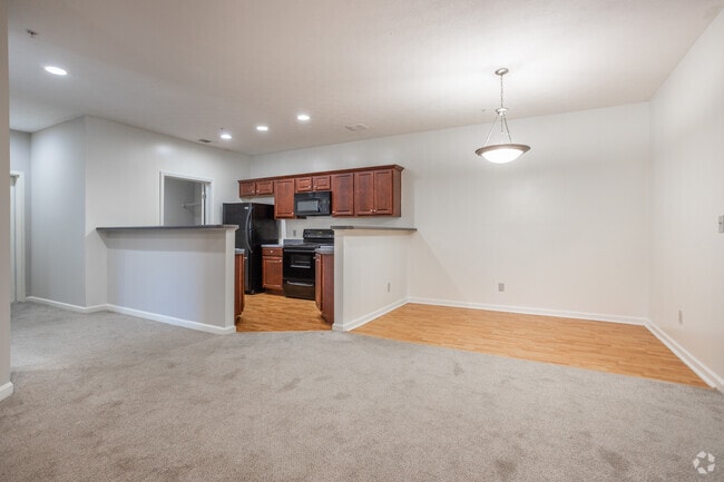 2BR, 2BA - 1,327SF