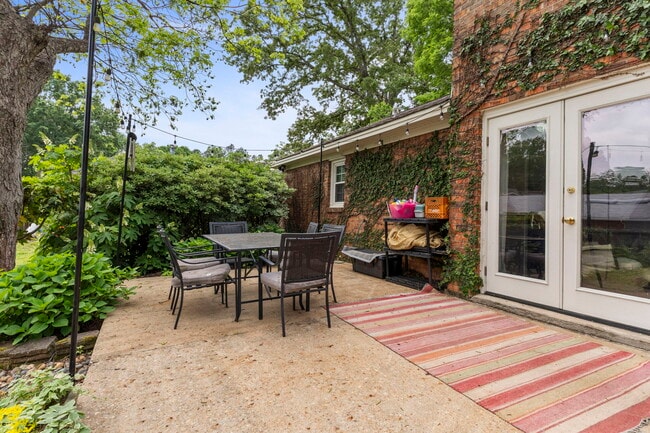 Photo - 431 Duckworth Dr
