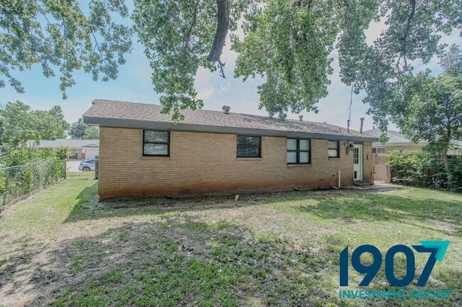 Photo - 608 N Janeway Ave