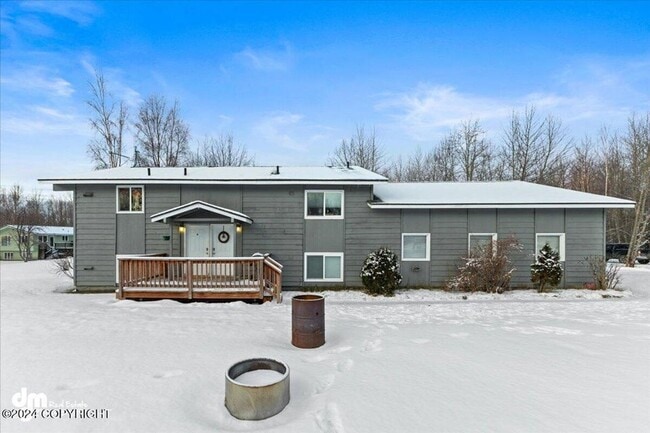 Building Photo - 11852 Stapleton Ave Unit B