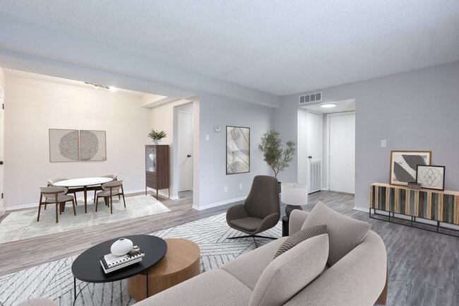 Saddlestone Apartments