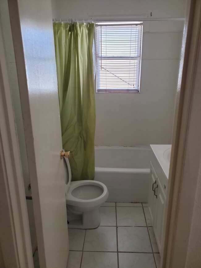 Photo - 108 Wallace St