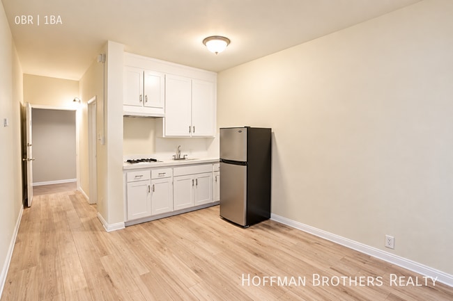 Building Photo - 1814 Pacific Ave Unit 207
