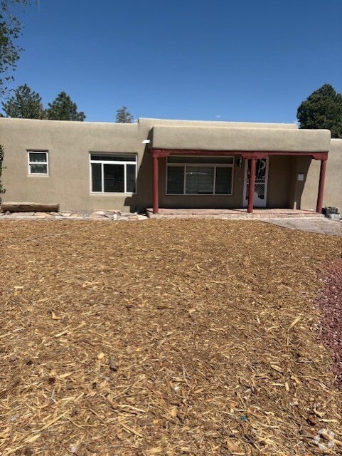 Building Photo - 709 Sundown Pl SE Rental