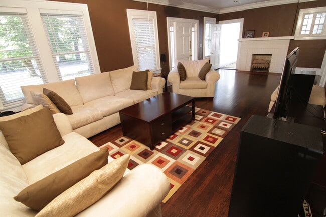 Photo - 1365 Briarcliff Rd NE