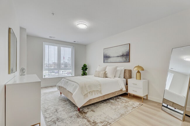 Photo - 9201 Milwaukee Ave