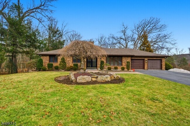 Photo - 12 McCaffrey Ln