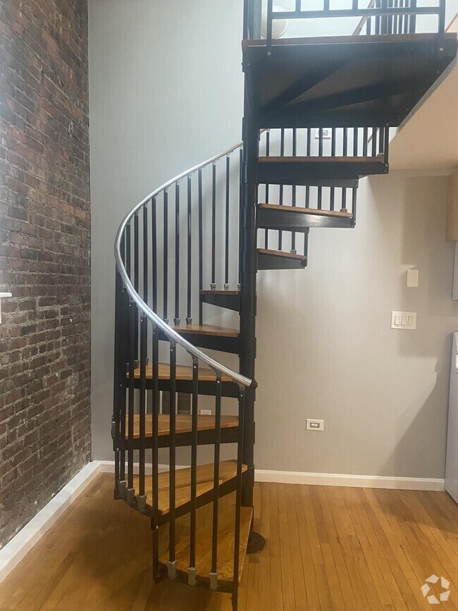 Building Photo - 94 4th Ave Unit 303 Rental