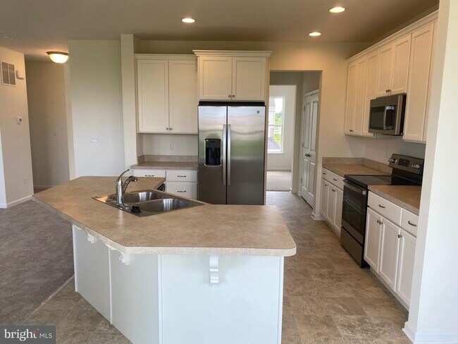 2444 W Palladio Pl