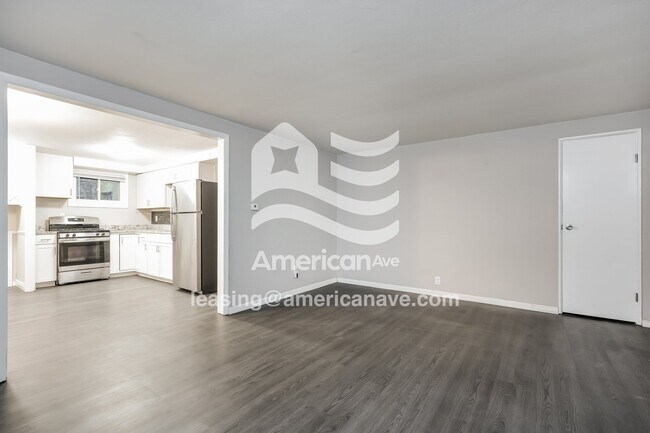 Photo - 3030 Salem Dr