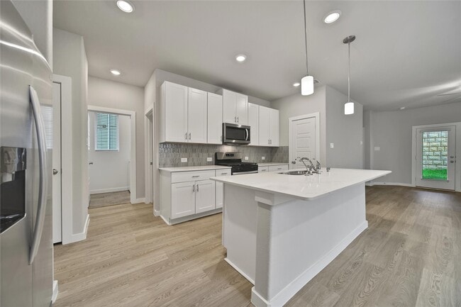 Photo - 6609 Lahna Oak Dr