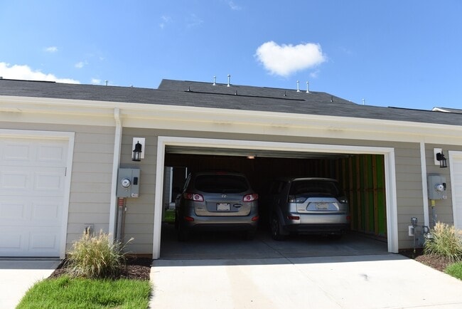 Photo - 237 E Waterlynn Rd