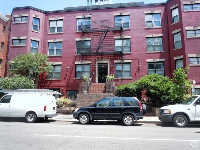 Building Photo - Logan Circle Centrally Located near Dupont... Unit 8 Rental