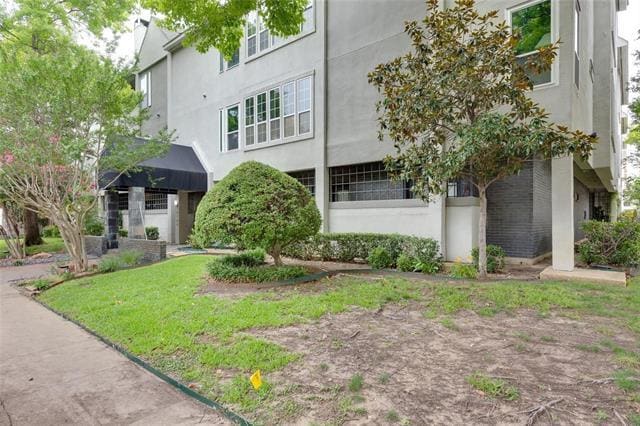 Photo - 4104 N Hall St Unit 102