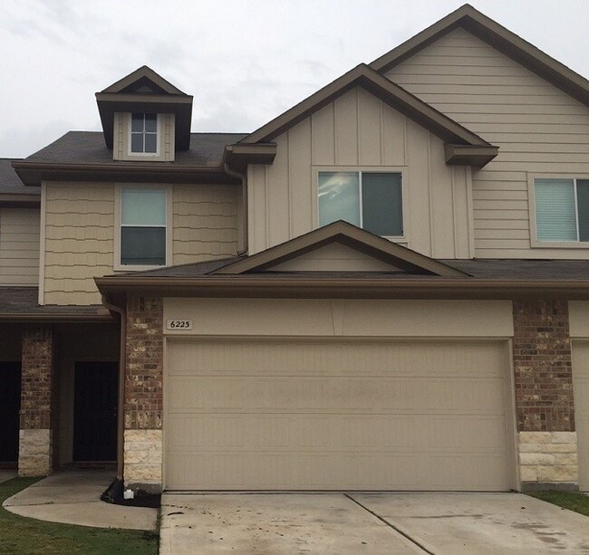 Building Photo - 6223 Brenwood Cir