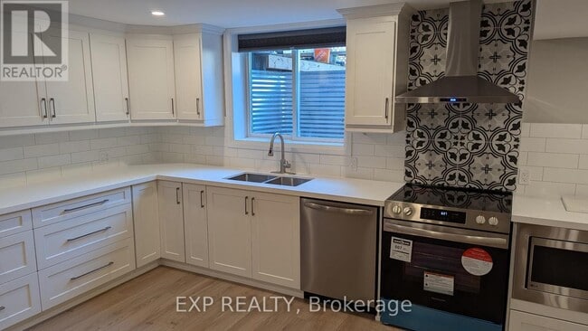 Photo - 260 Westwood Ave