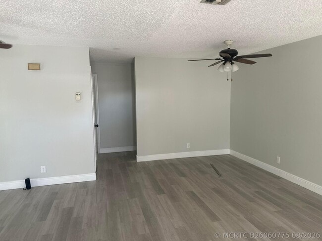 2222 NE 3rd Ave