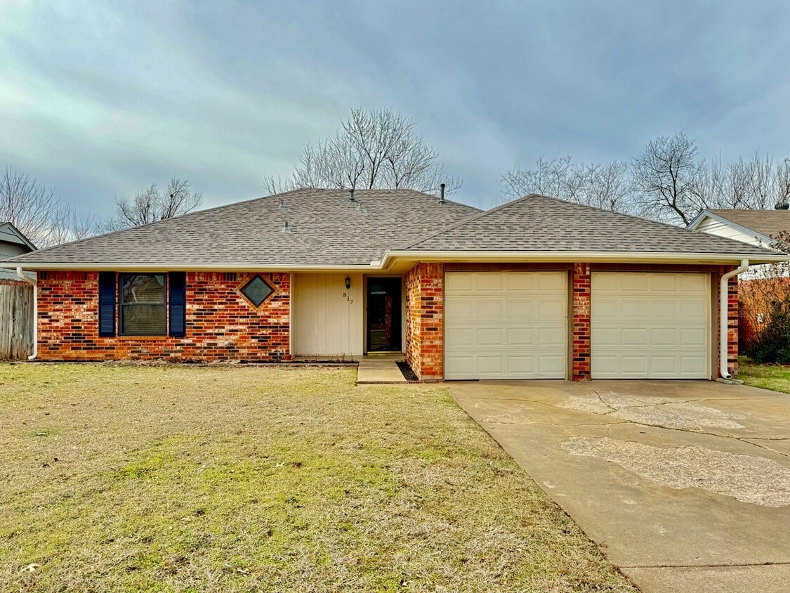 Photo - 817 Mercury Rd (Edmond, OK)