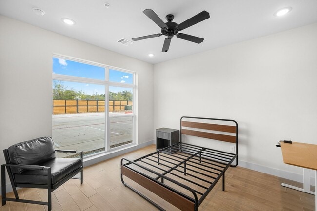 2539 E Villa Maria Rd
