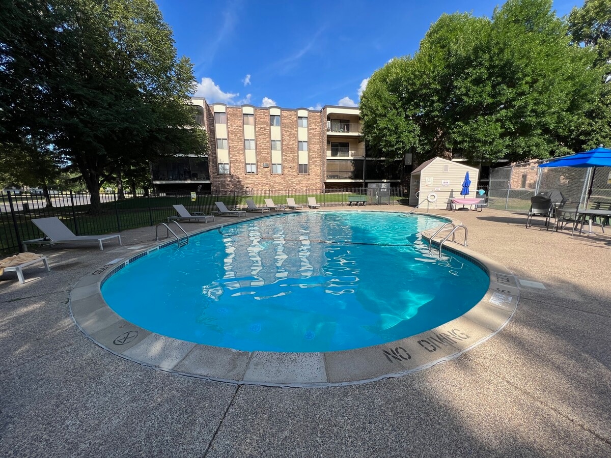 Photo - 10441 Greenbrier Rd Condo Unit 10441 Greenbrier Rd