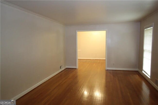 Photo - 4690 Huntley Dr NE