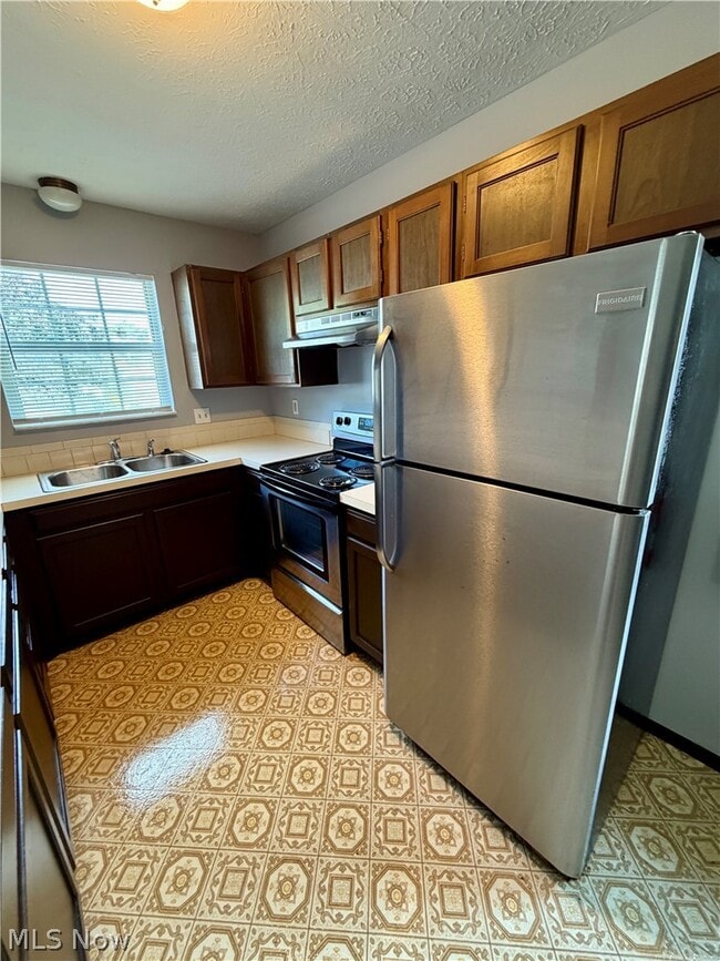 Photo - 1152 S Lincoln Ave Unit A