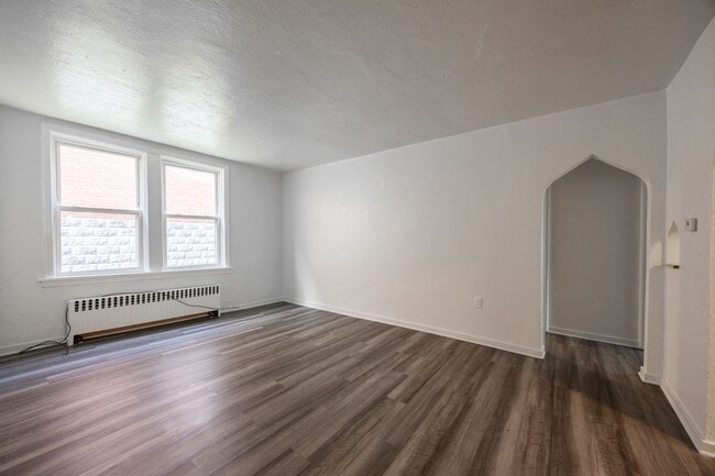 Photo - 2040 Brownsville Rd Unidad 1