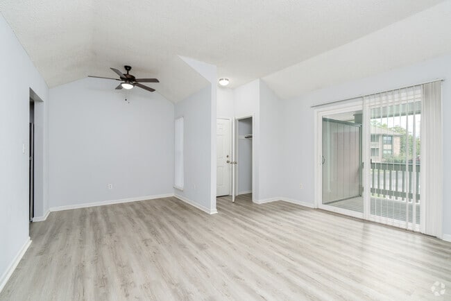 2BR, 1BA - 870SF - Living Room