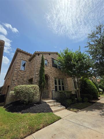 Building Photo - 6638 DeLeon St