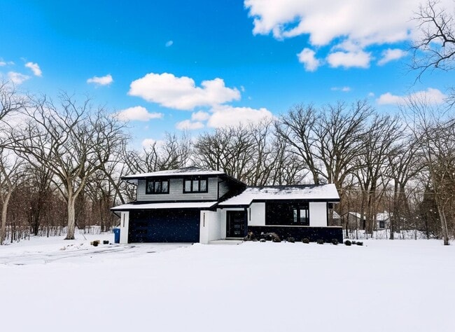 Building Photo - 12407 91st Ave