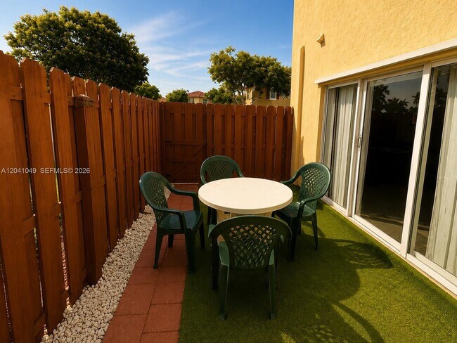 Photo - 1398 NE 33rd Ave