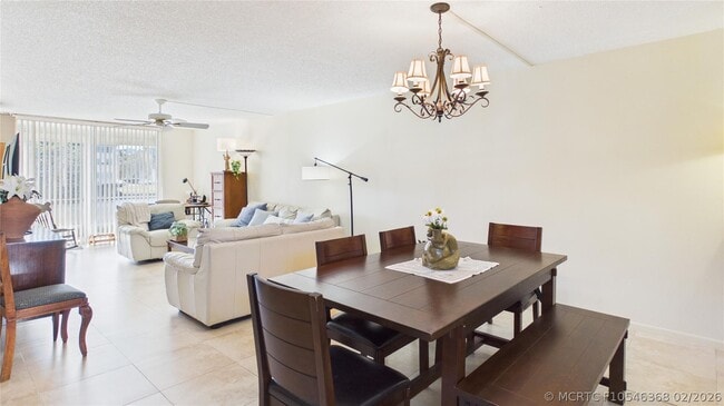 Building Photo - 381 S Hollybrook Dr Unit 106
