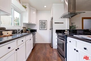Photo - 1337 Berkeley St